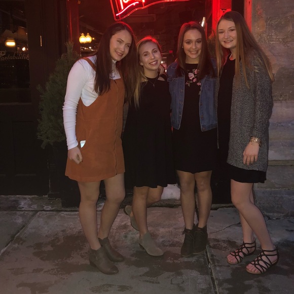 Meet your Posher, Anna - Picture 3 of 3